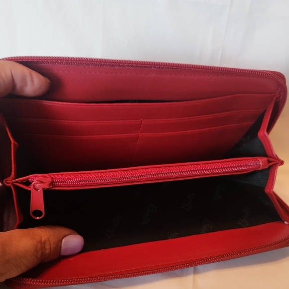 Buxton Red Leather Zip Wallet - Picture 3 of 6